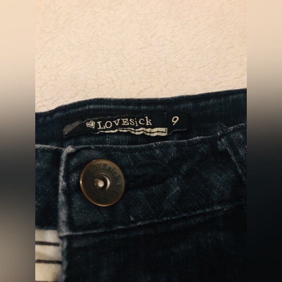 Shorts - Picture 3 of 6